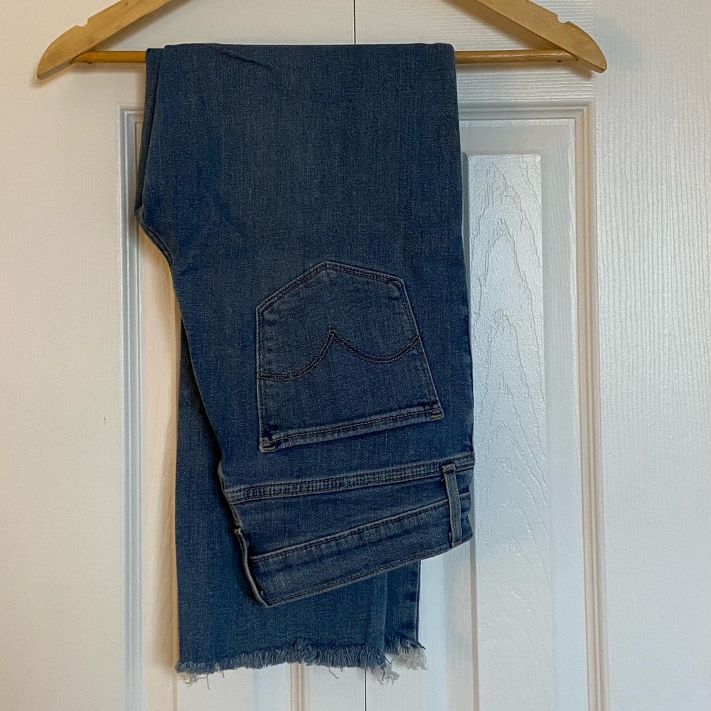 Levi’s High Rise Straight Crop Jeans